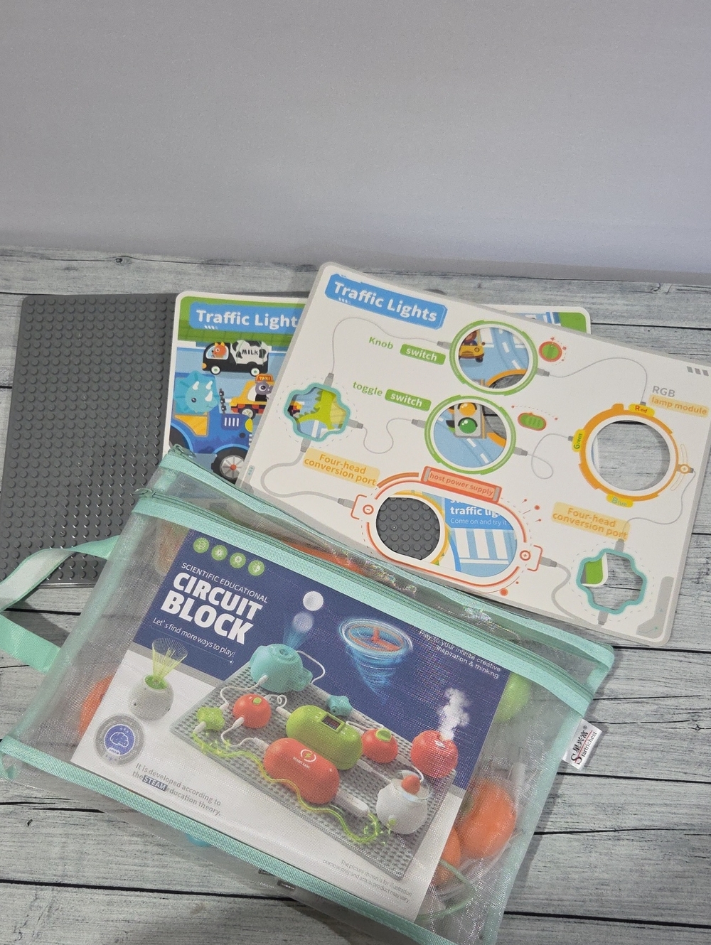 Scientific Educational Circuit Block Builder